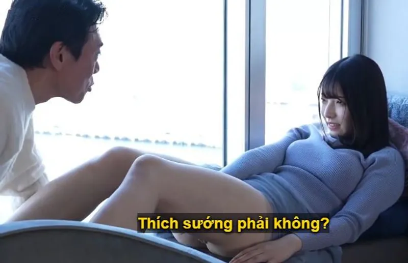 Cuộc chạm trán giữa ông bác và cô minh tinh trẻ mới nổi tại nhà nghỉ sang trọng